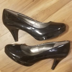 Classic Bandolino Patent Leather Platform Heels